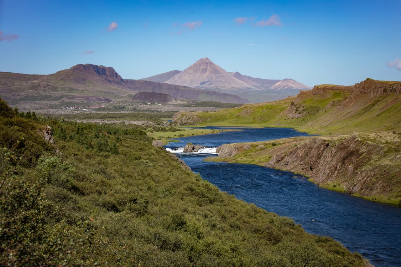 Húsafell 3, verslunar- og þjónustulóð við Kaldadalsveg, breyting á deiliskipulagi.